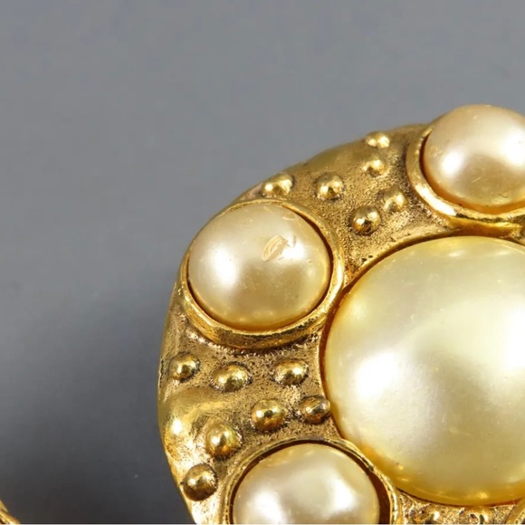 COCO CHANEL CLIP-ON EARRINGS Cream Faux Pearls - Picture 2 of 6